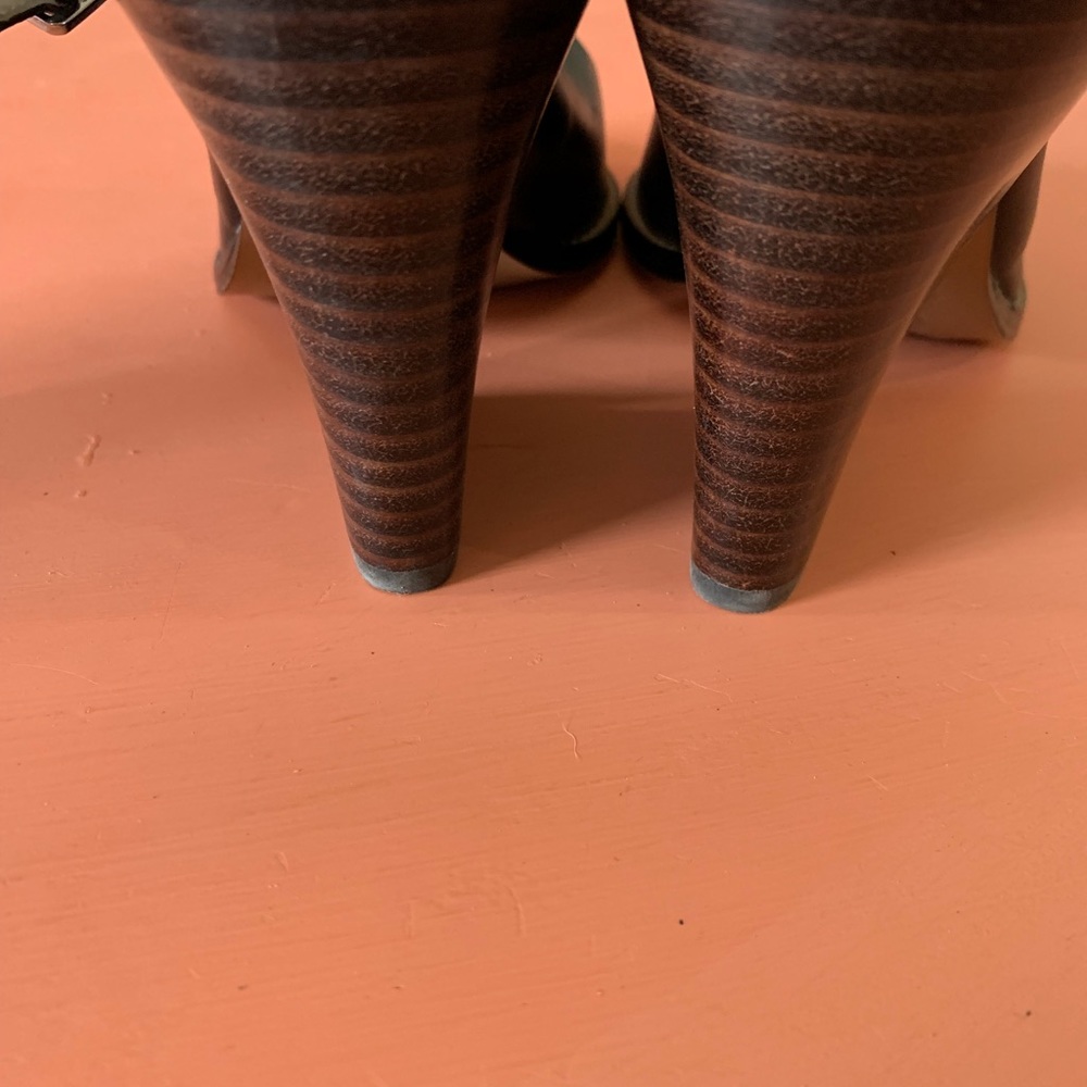 Clarks - Picture 4 of 4